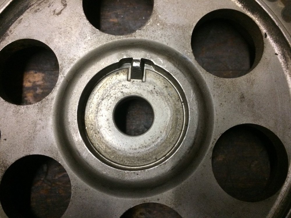 XU9J1 pulley A.JPG