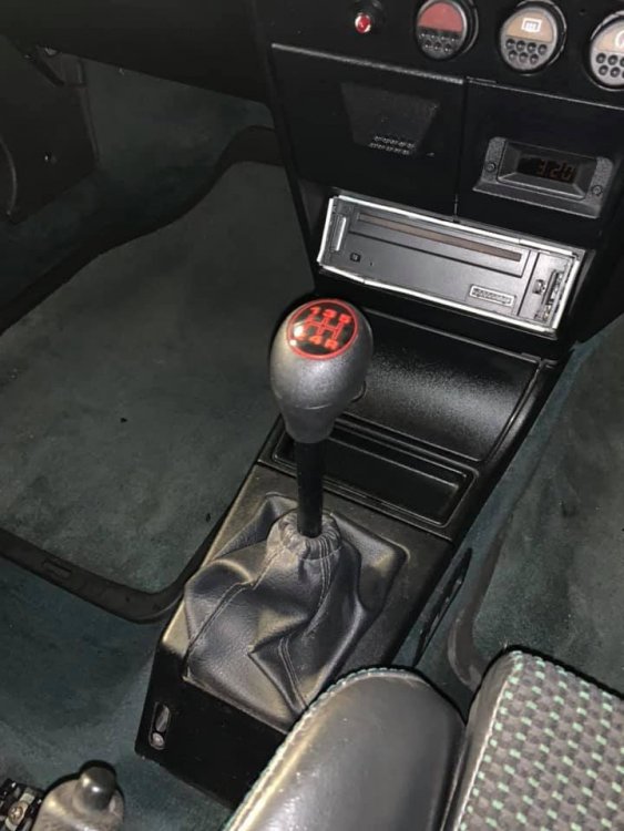 gearknob.jpg