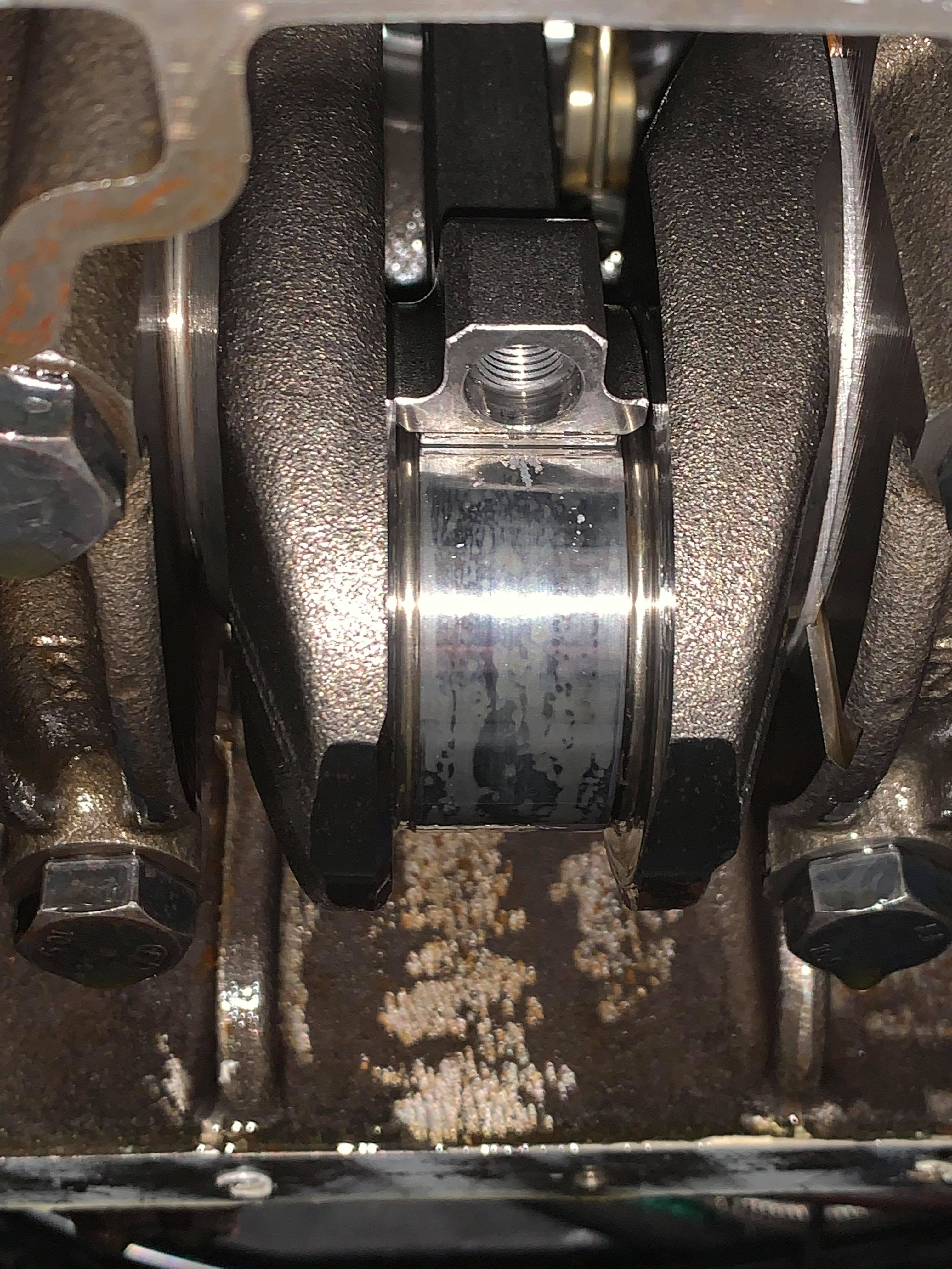 2113845925_failedrodbearing.jpg.1b078cfd5145a9fbb80d68e28c5f43e2.jpg
