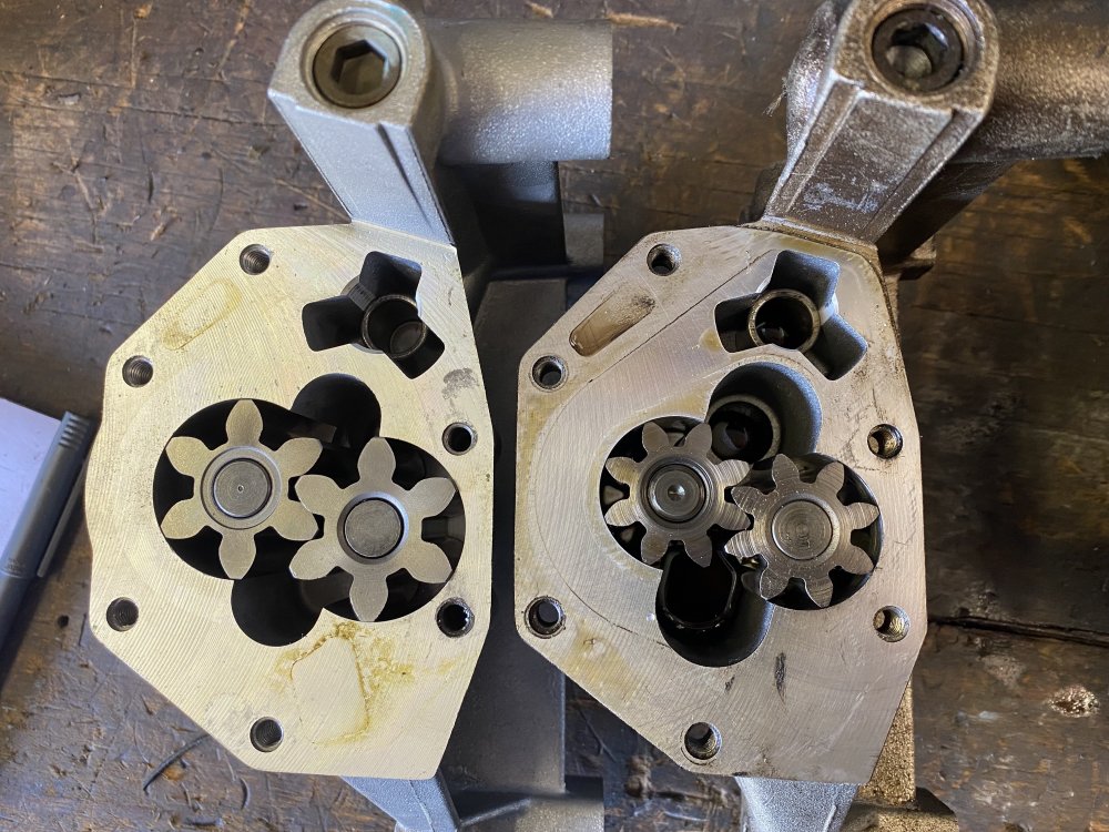 T16 oil pump.jpg